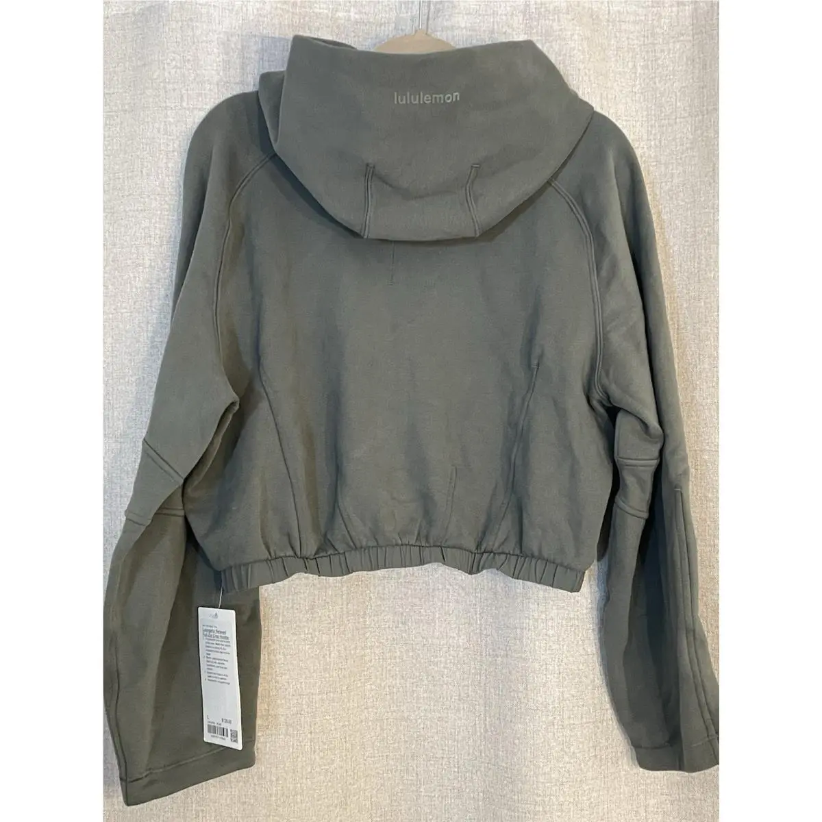 Lululemon clothing - Palm Deco 2