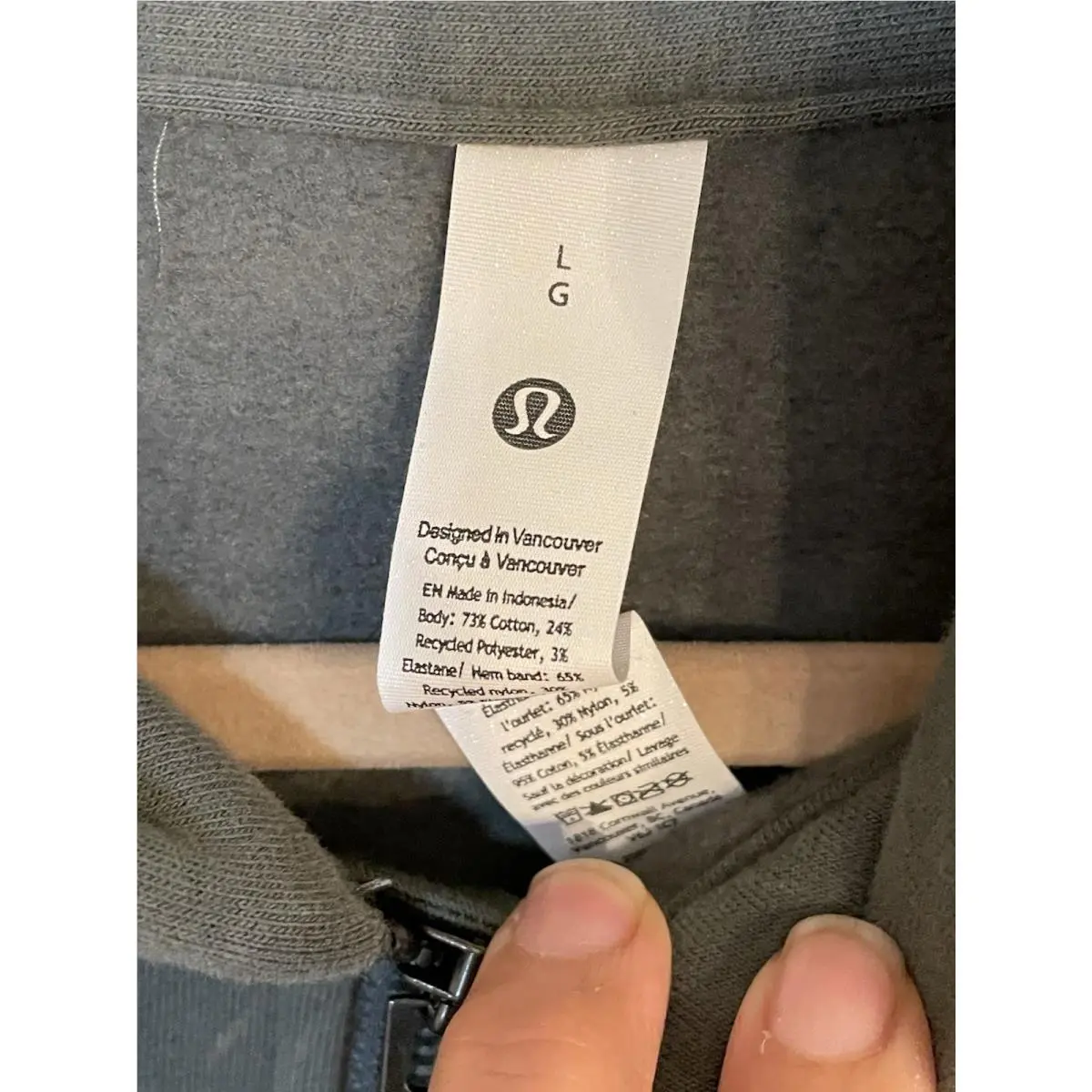 Lululemon clothing - Palm Deco 1