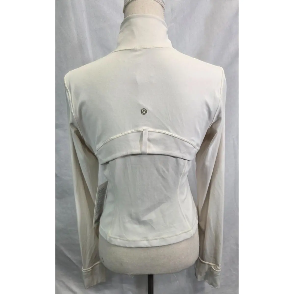 Lululemon clothing - White 5