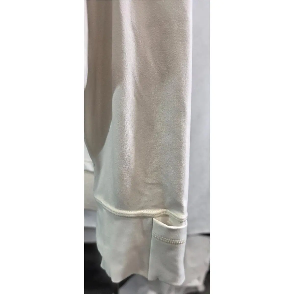 Lululemon clothing - White 4