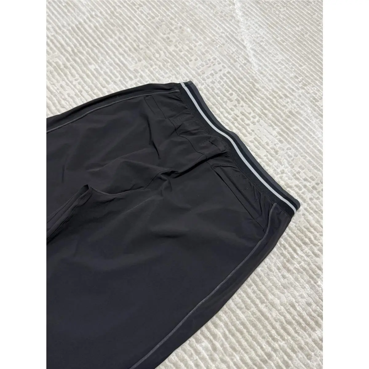 Lululemon clothing - Black 3