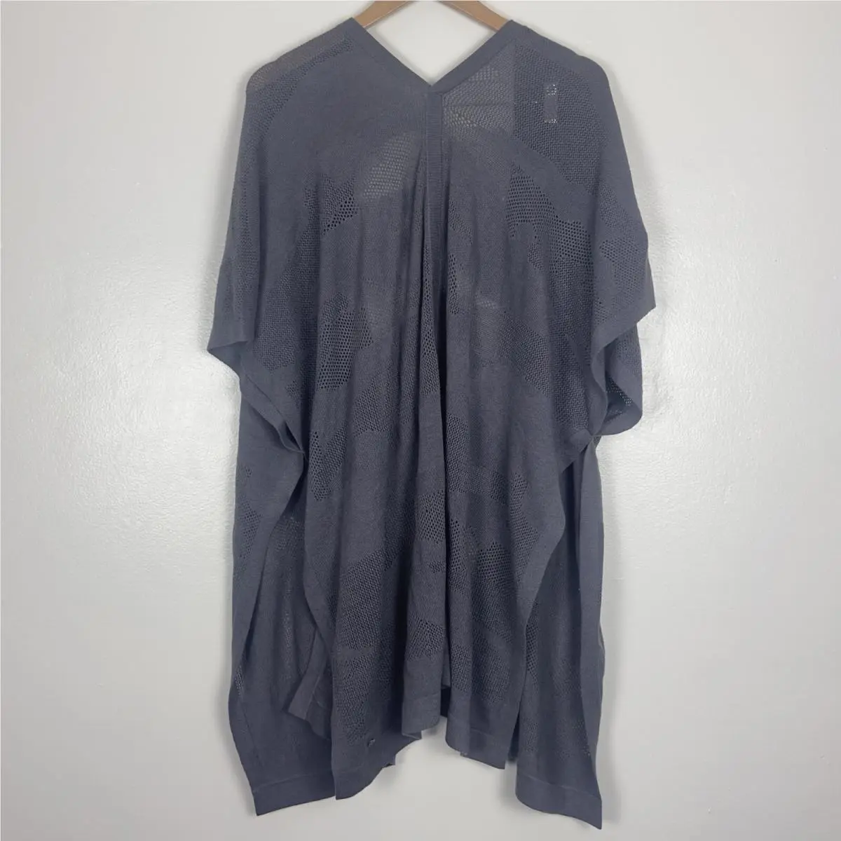 Lululemon clothing - Gray 11