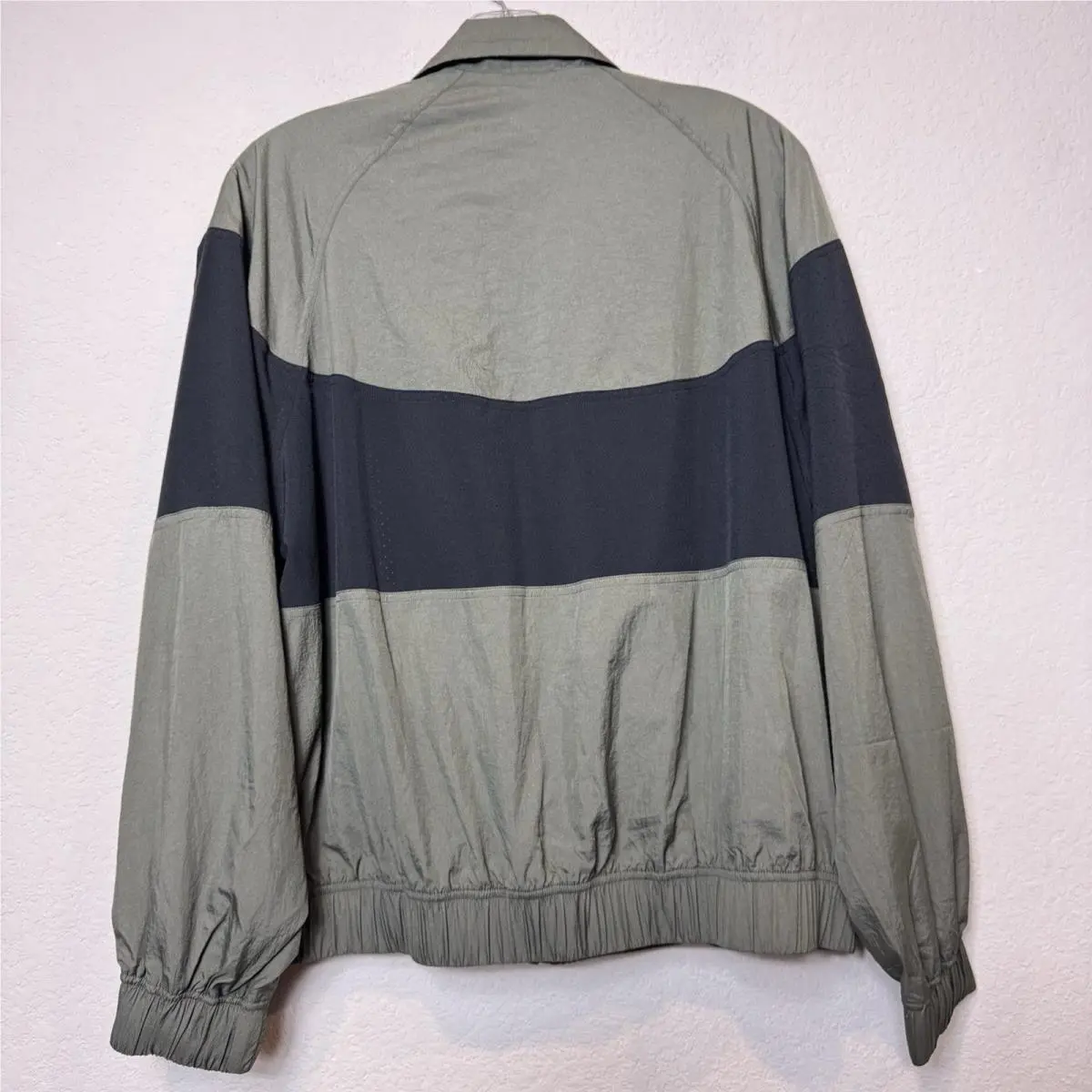 Lululemon clothing - Black 8