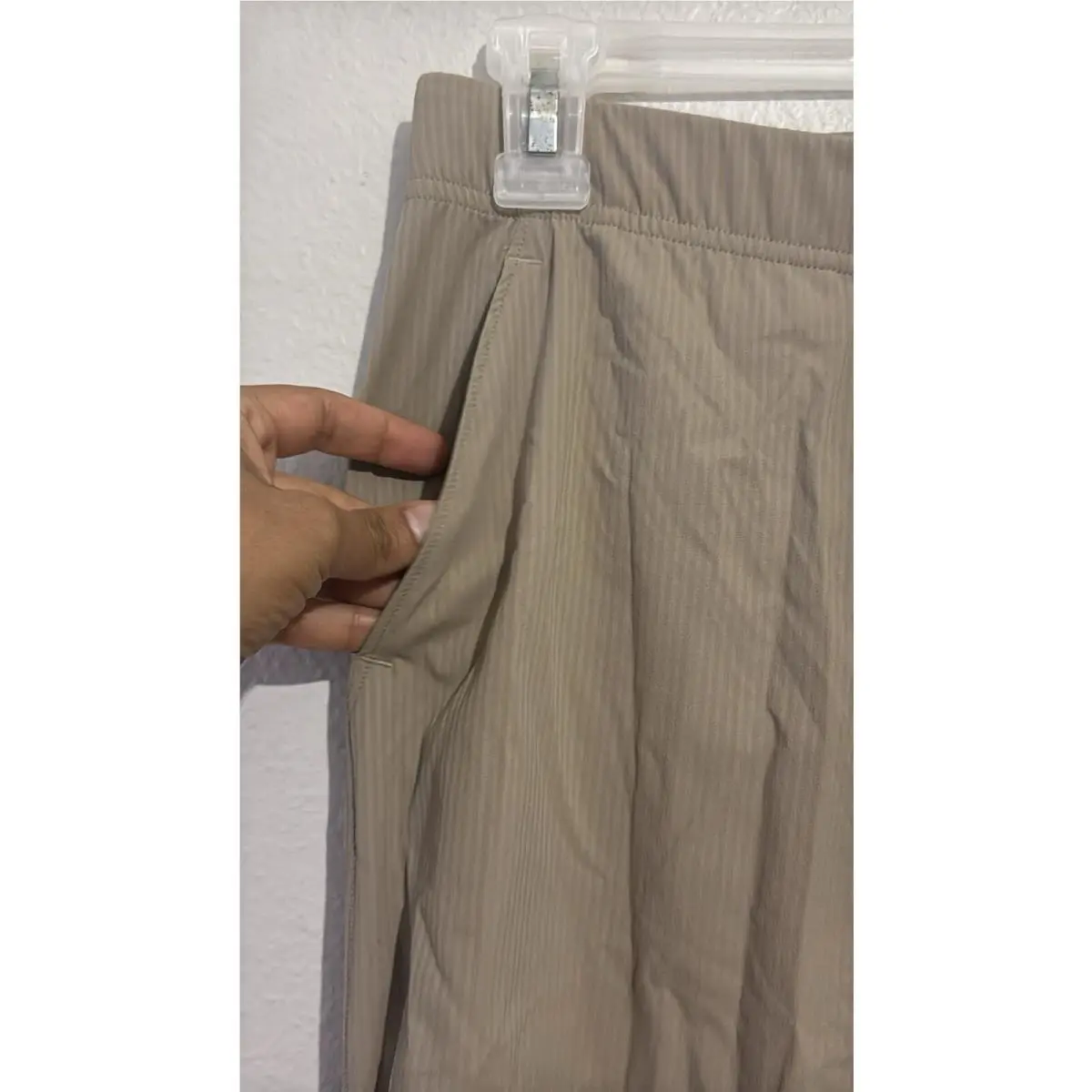 Lululemon clothing - Beige 5