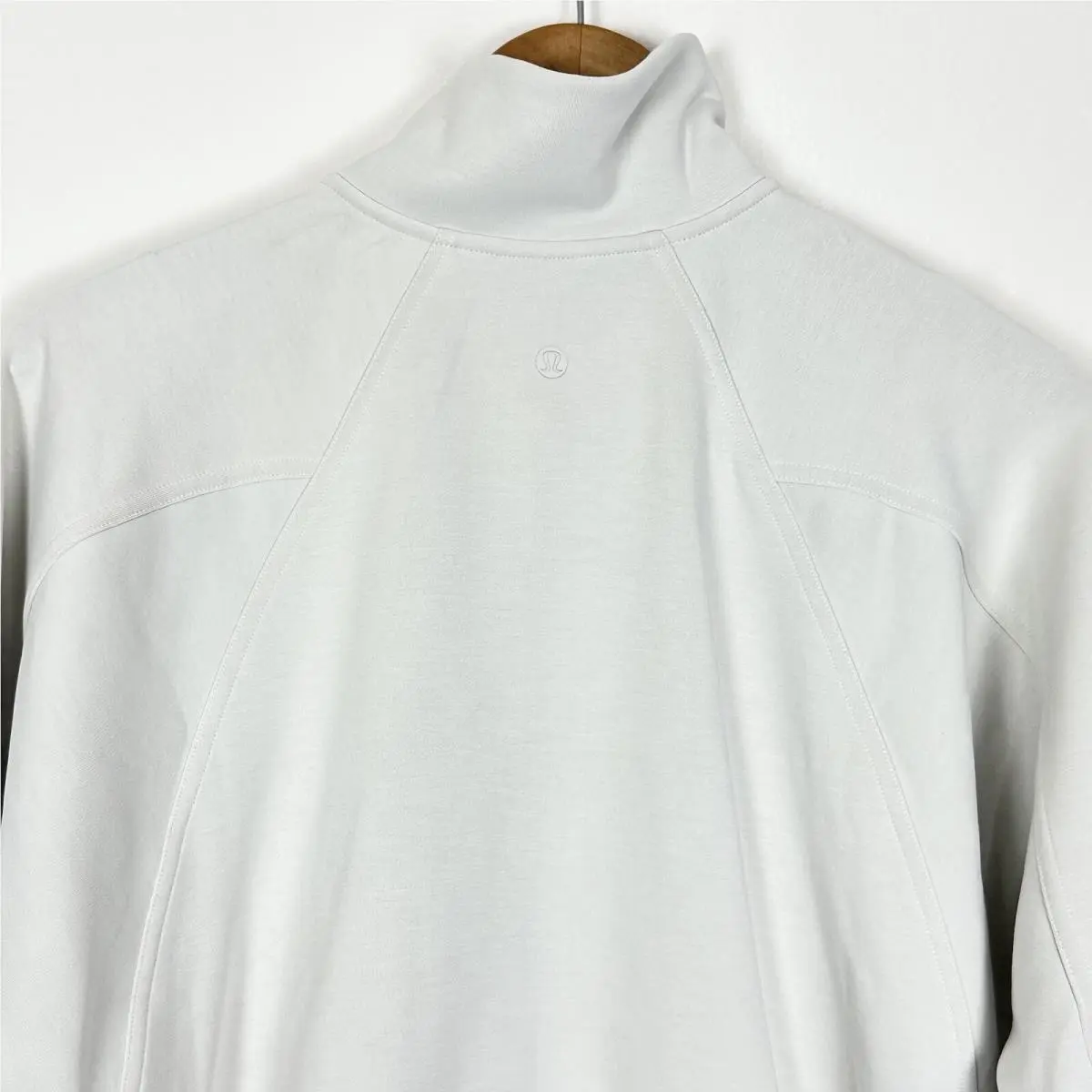 Lululemon clothing - Ivory 9