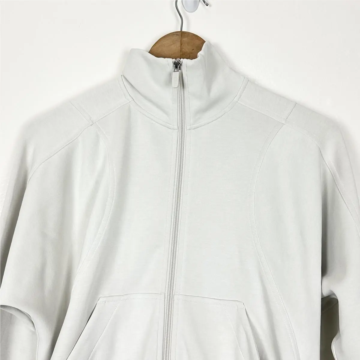 Lululemon clothing - Ivory 0