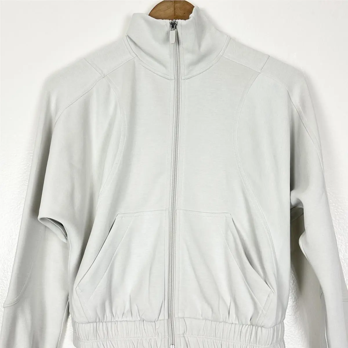 Lululemon clothing - Ivory 2