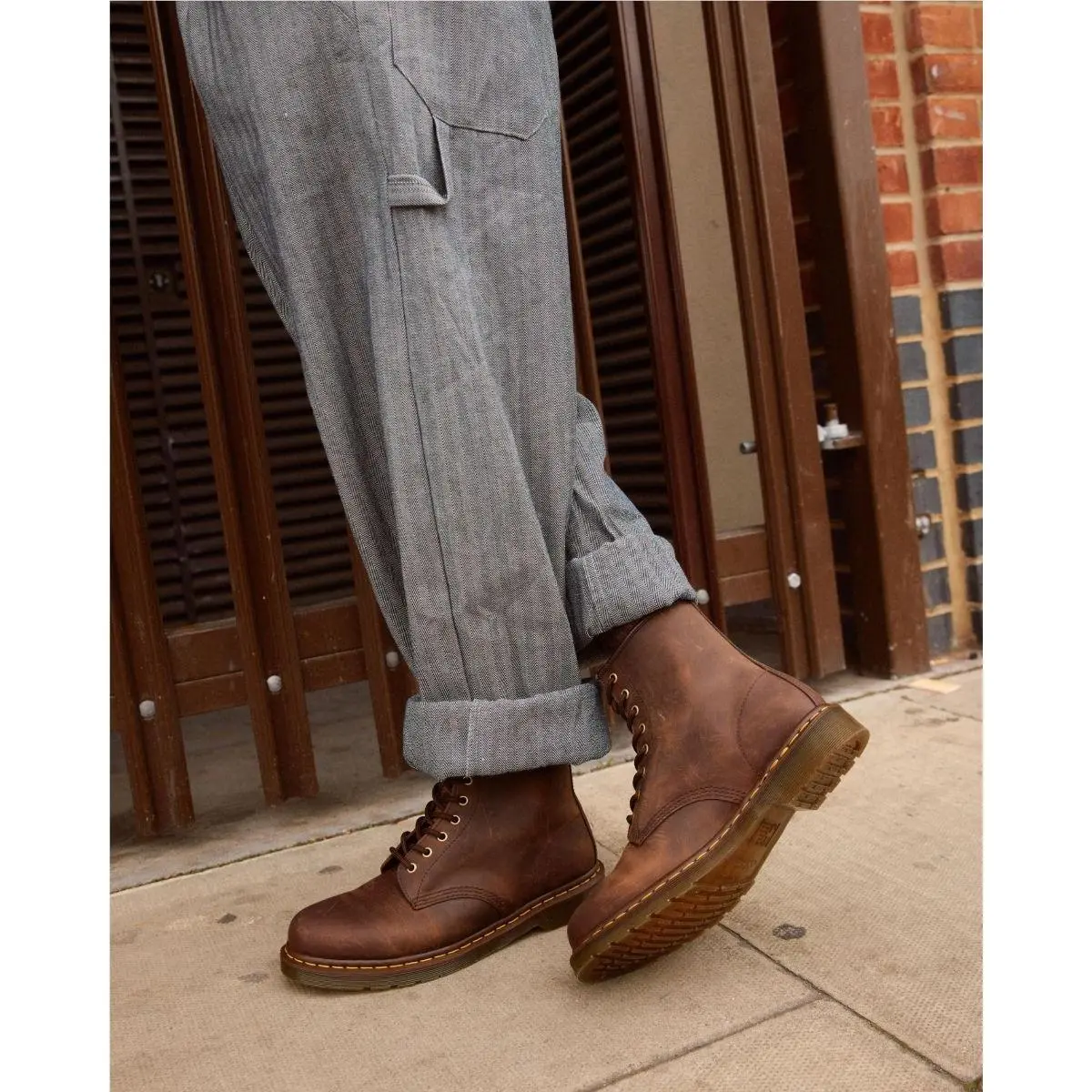 Dr. Martens shoes - 041468160219 - 041468160219 - DARK BROWN 20