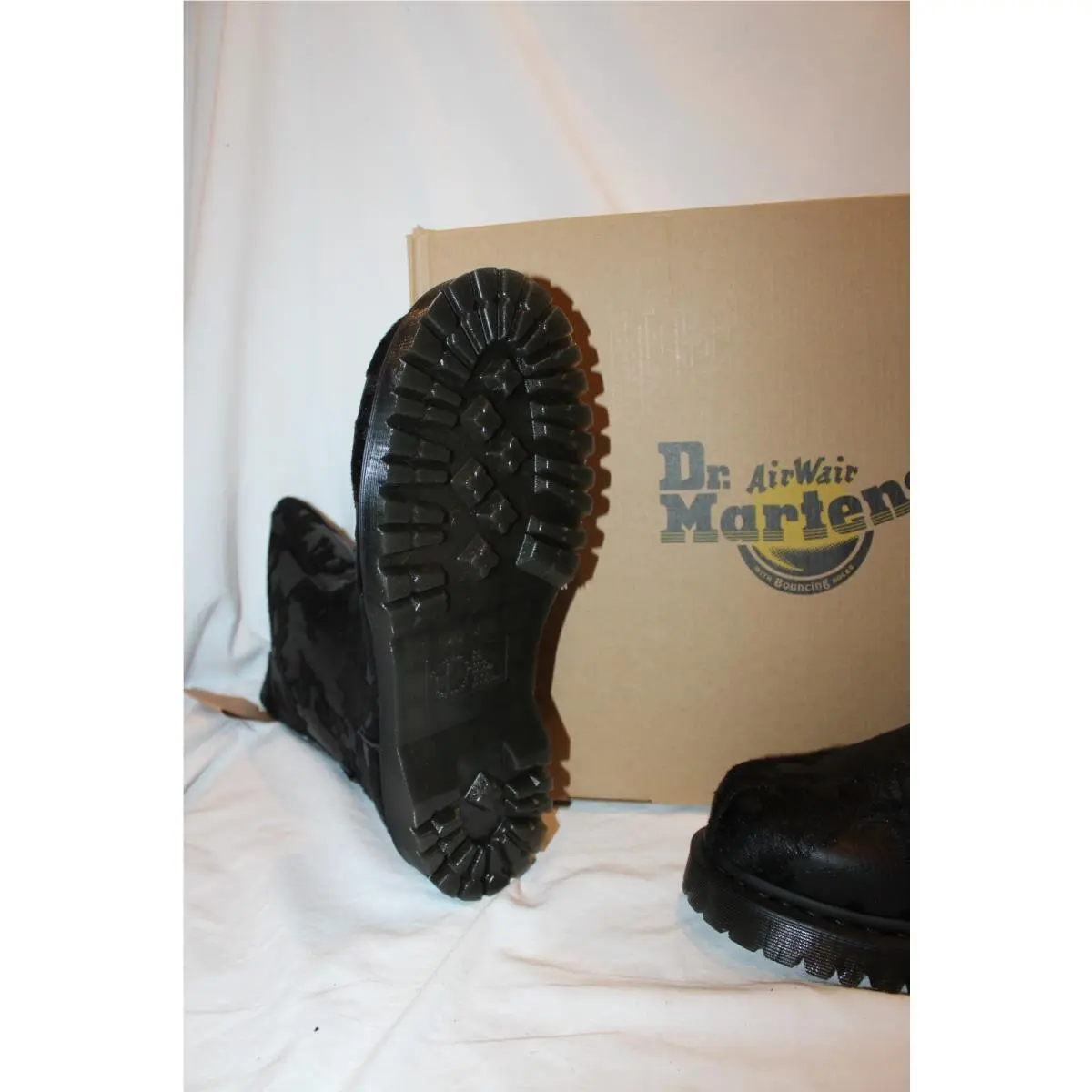 Dr. Martens shoes - Flowers - Flowers - Black 6