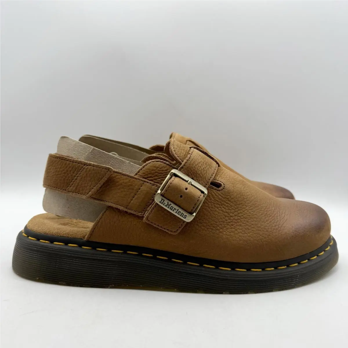 Dr. Martens shoes - Brown (UPC: 190665705010) 1