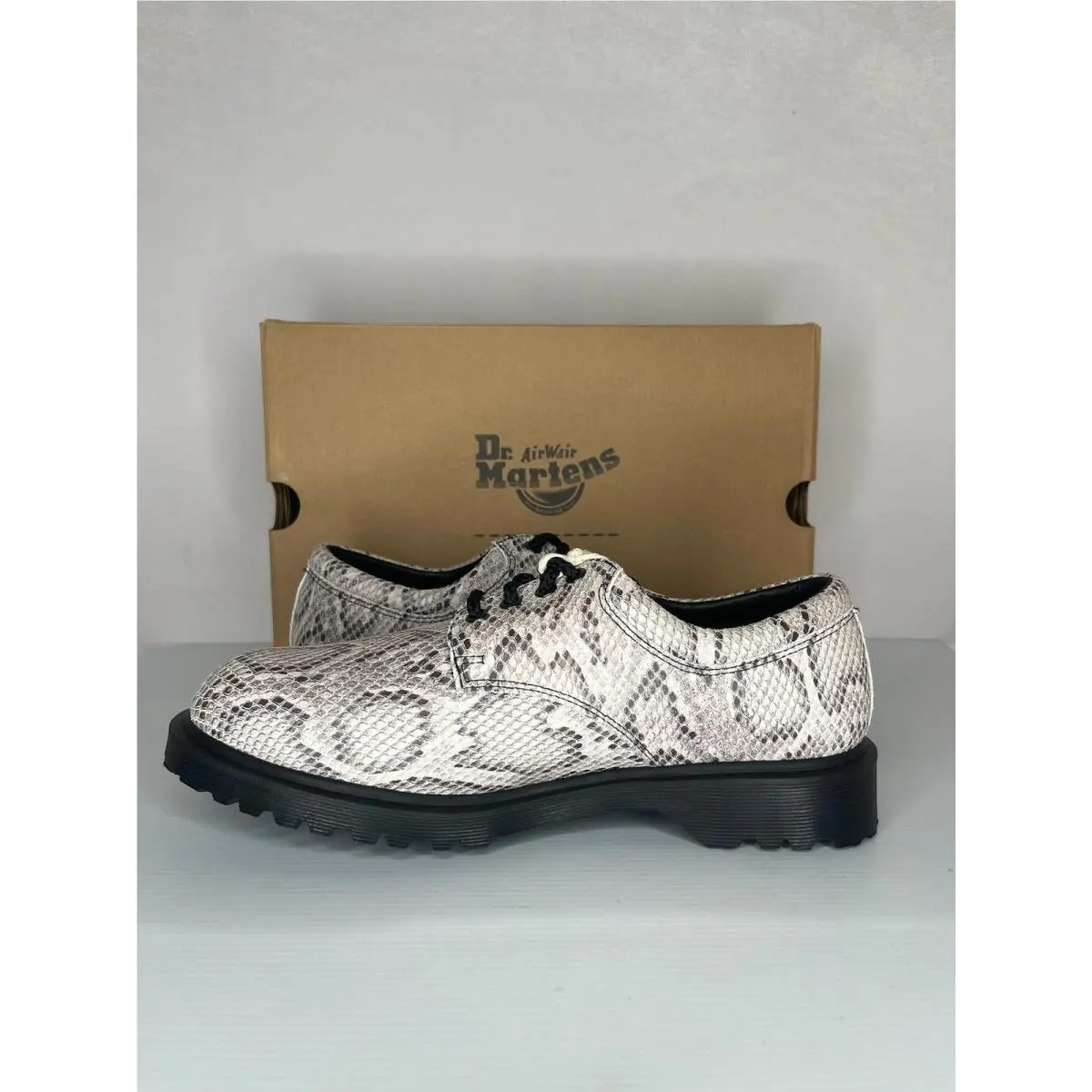 Dr. Martens shoes - Dr. Martens Postal Supreme - Martens Postal Supreme - Gray 0