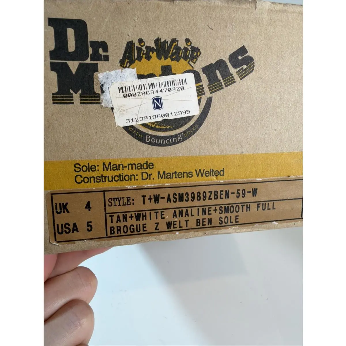 Dr. Martens shoes - AW 004 - Brown 17