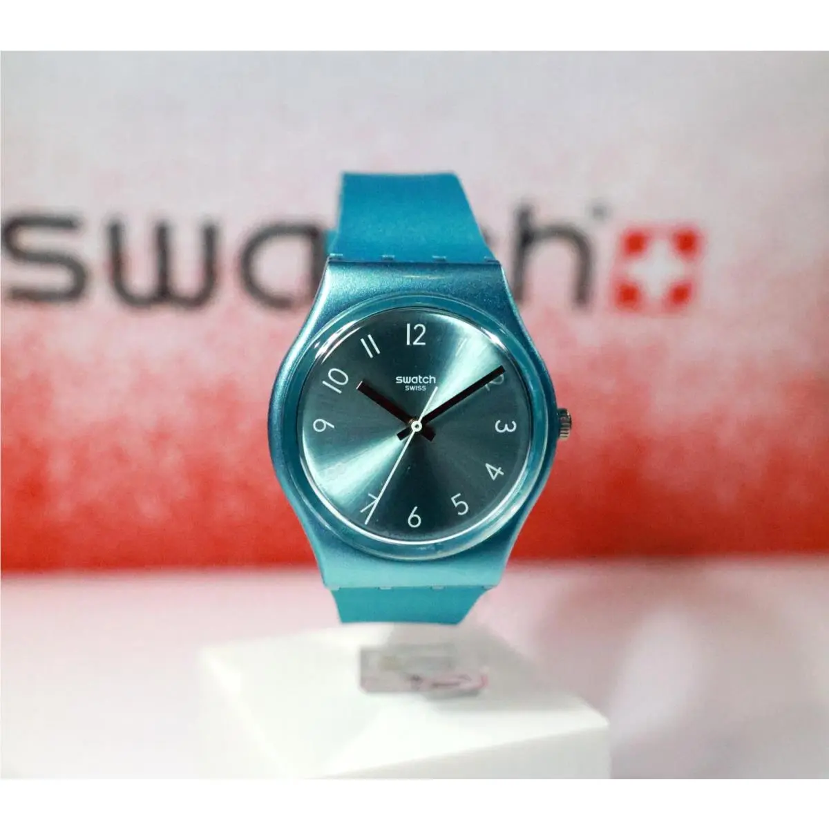 Limited Swiss Made Swatch - GS160 34MM So Blue Shimmering Metallic Effect