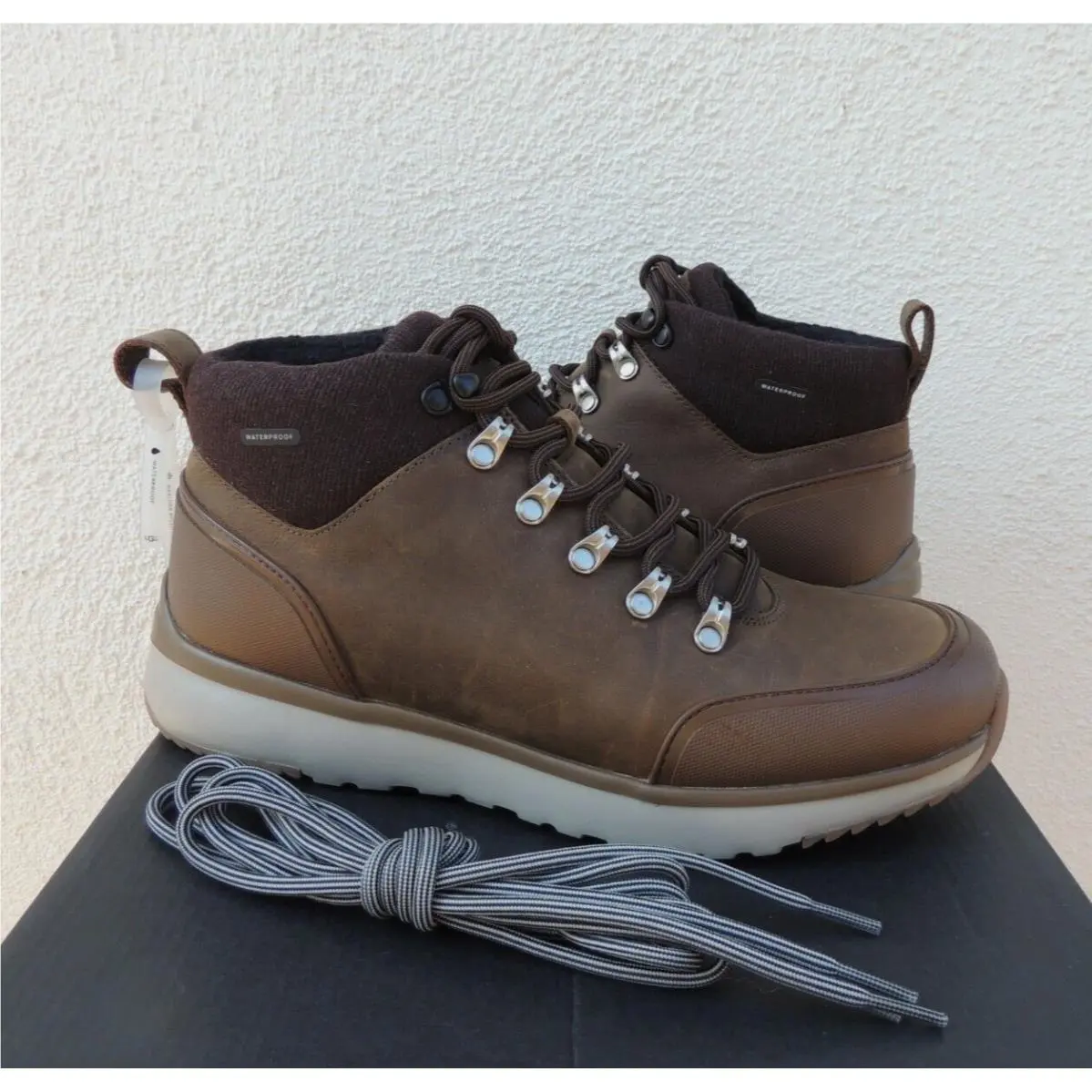 Ugg Olivert Bison Waterproof Leather Sneaker Hiker Boots Men US 11.5/ 44.5