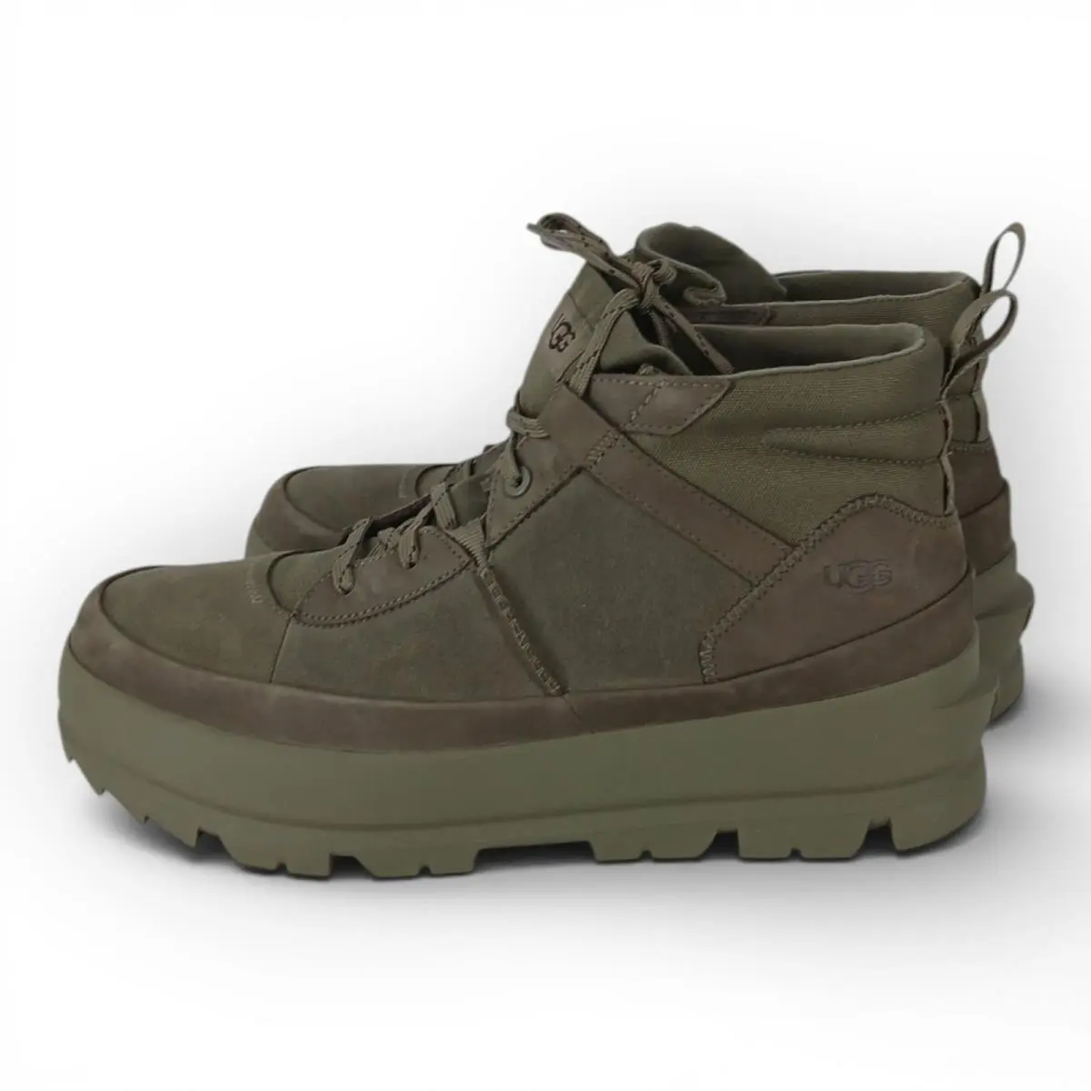 UGG shoes - The Ugg Lug - The Lug - As in Pic 0