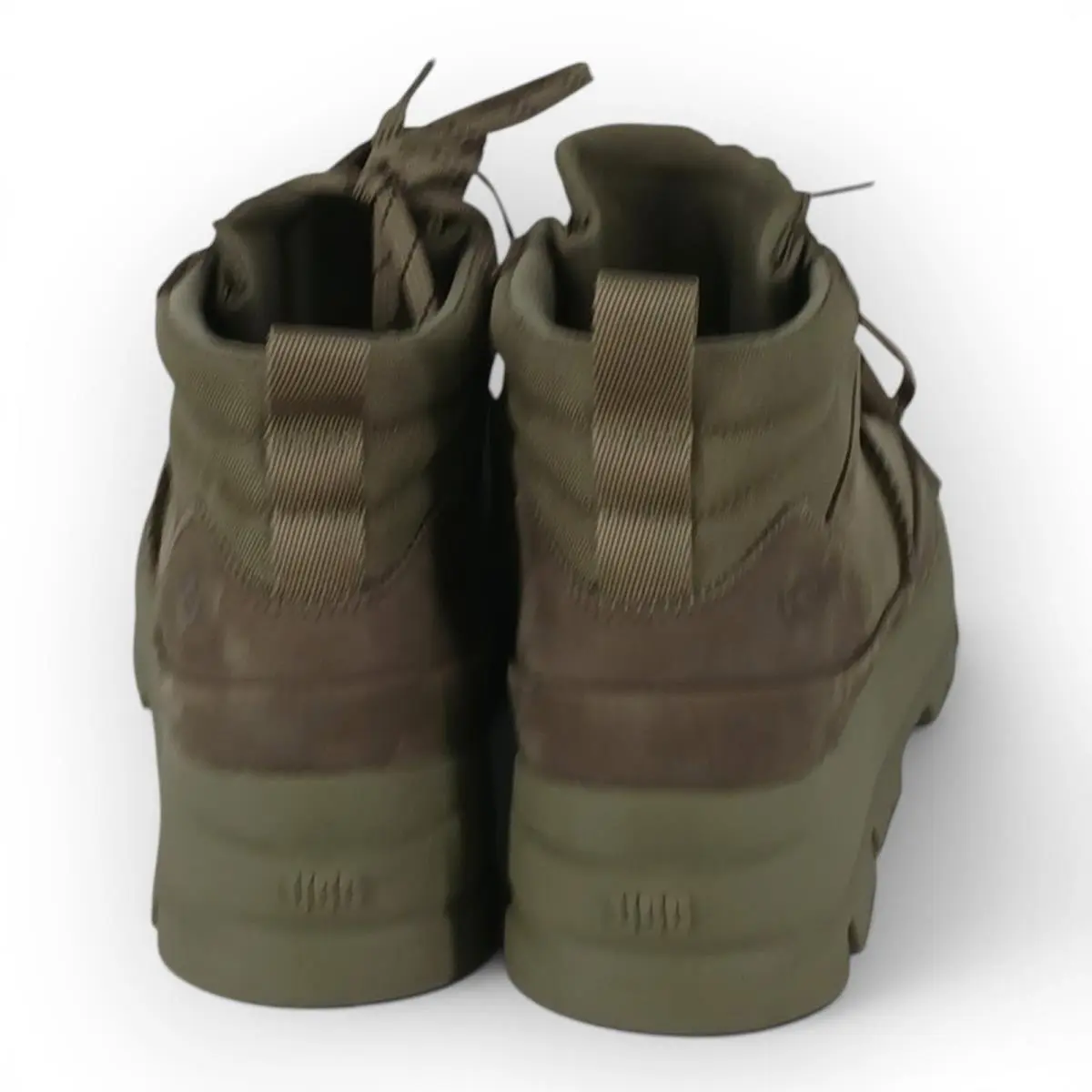 UGG shoes - The Ugg Lug - The Lug - As in Pic 3