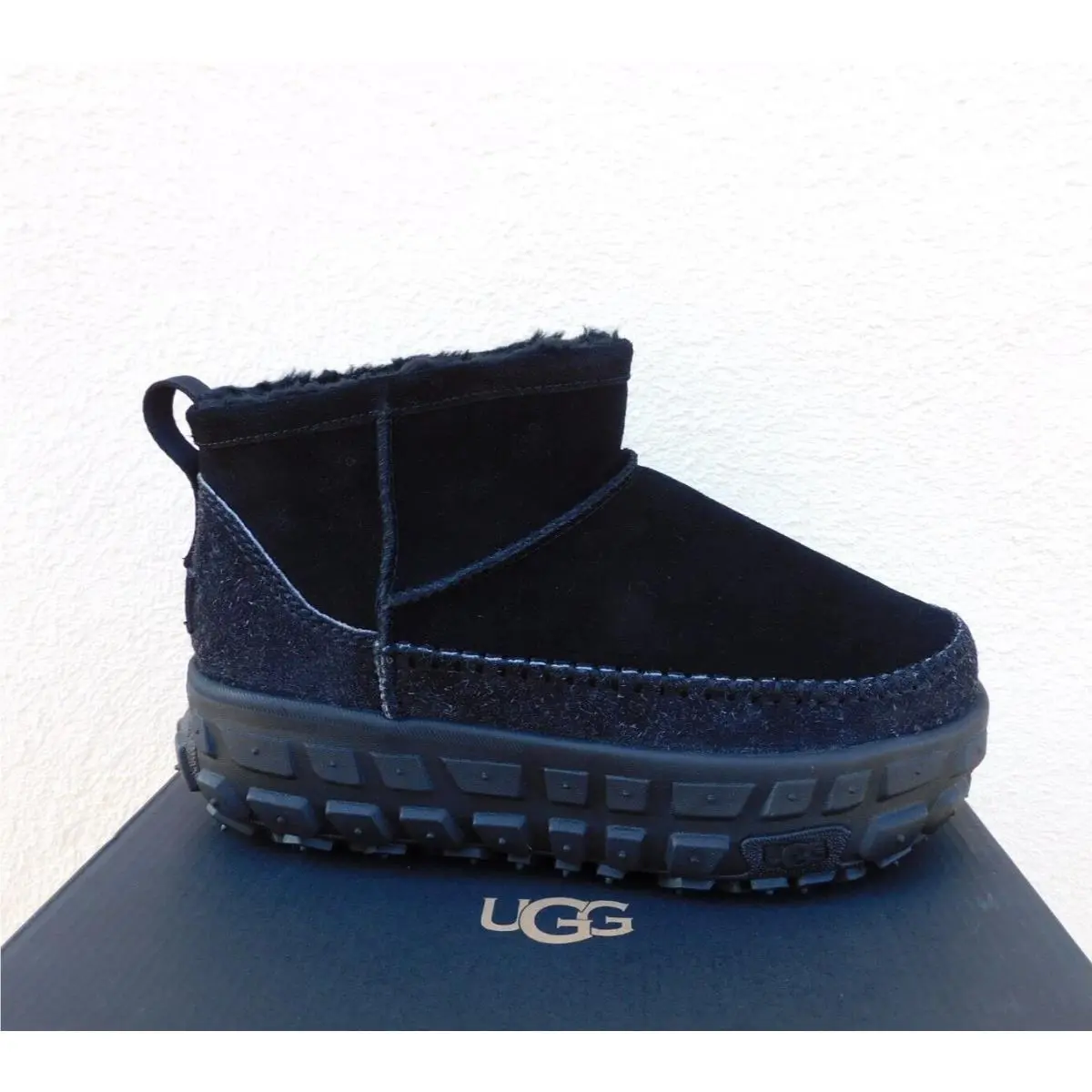UGG shoes - UGG Venture Daze Ultra Mini Boot - Black (UPC: 197634309774) 0