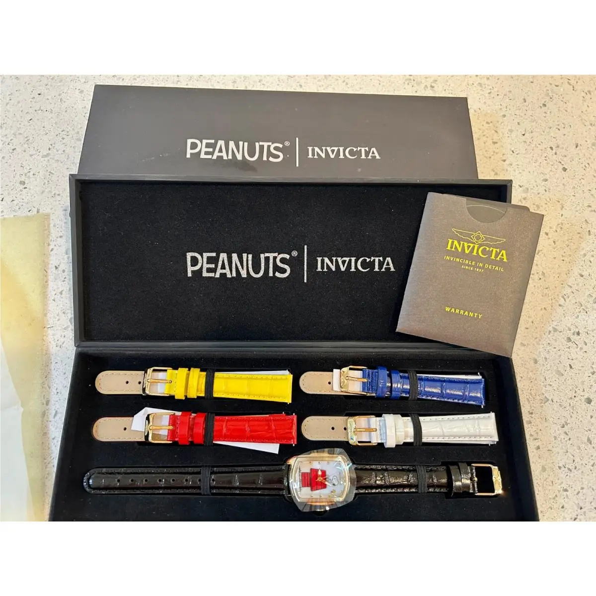 Peanuts Snoopy Woodstock Invicta 2017 Men`s Watch W/extra Bands - Mint