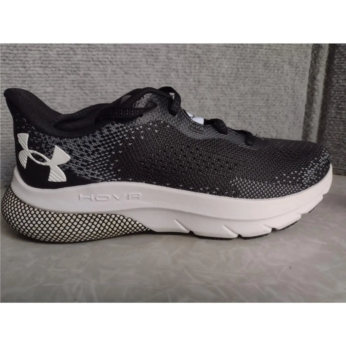 Under Armour shoes - HOVR Turbulence 2 - HOVR Turbulence - 3026525 001 - Black 2