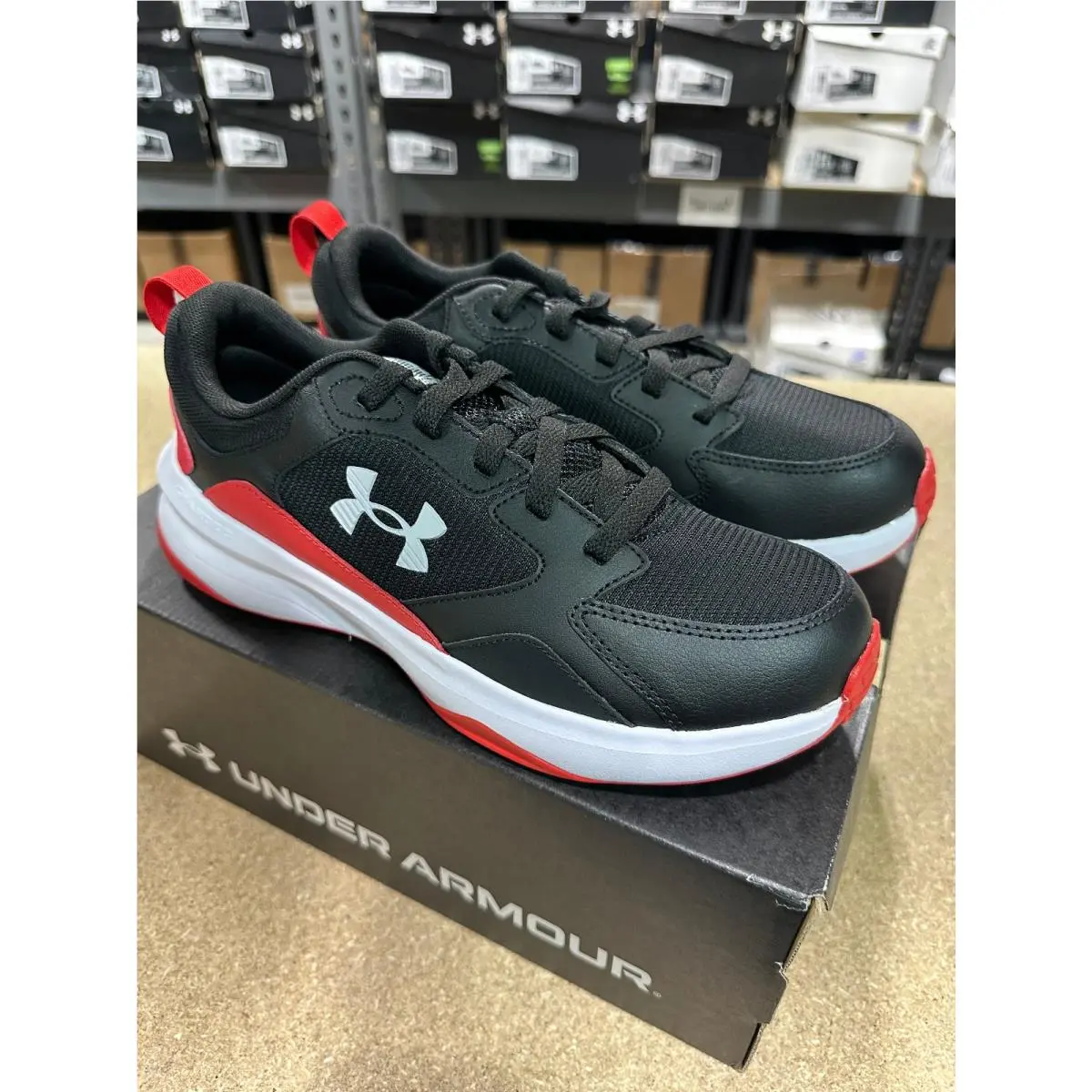 Under Armour Charged Edge Mens Shoes Size 7.5