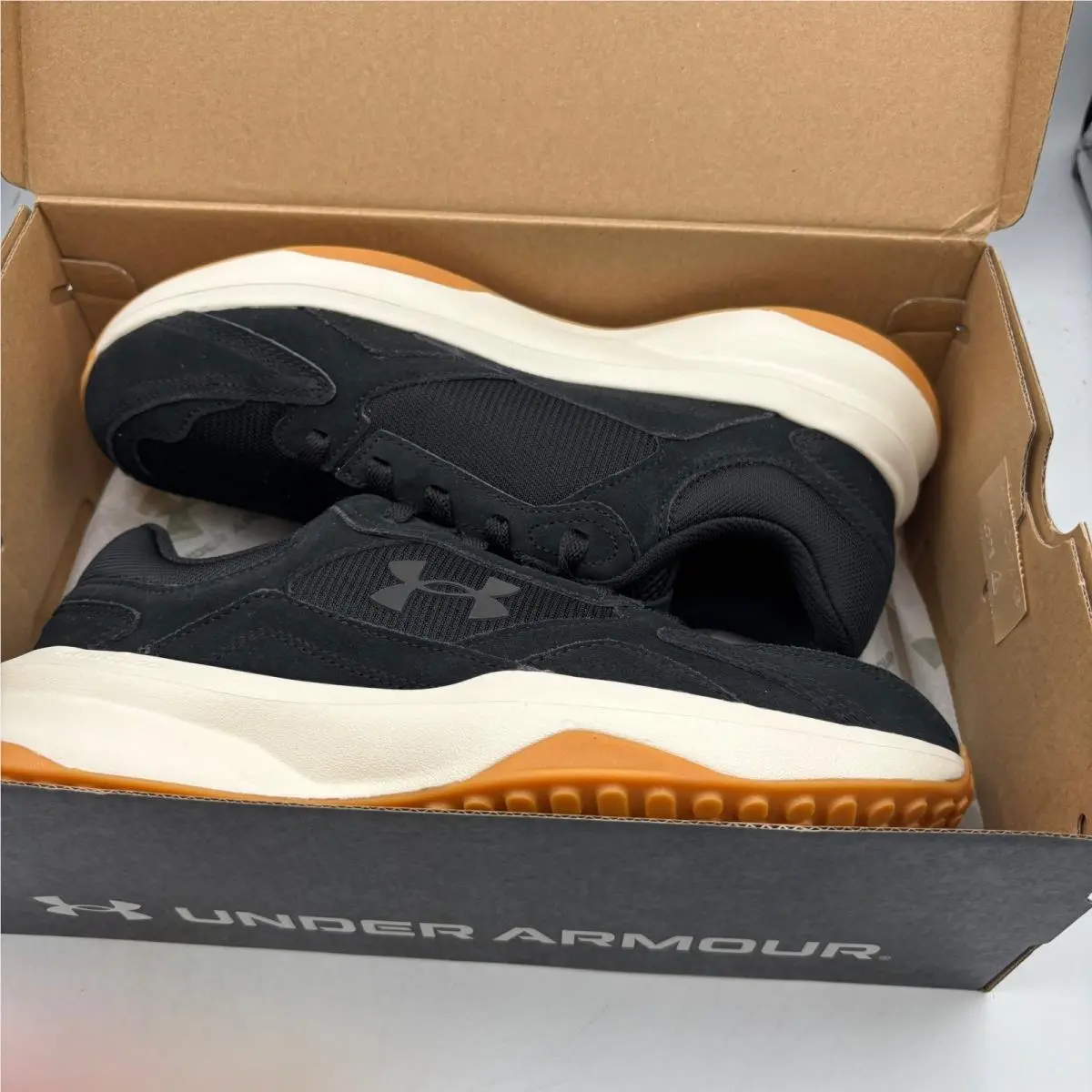 Under Armour shoes - UA Edge Suede - Edge Suede - Black 4