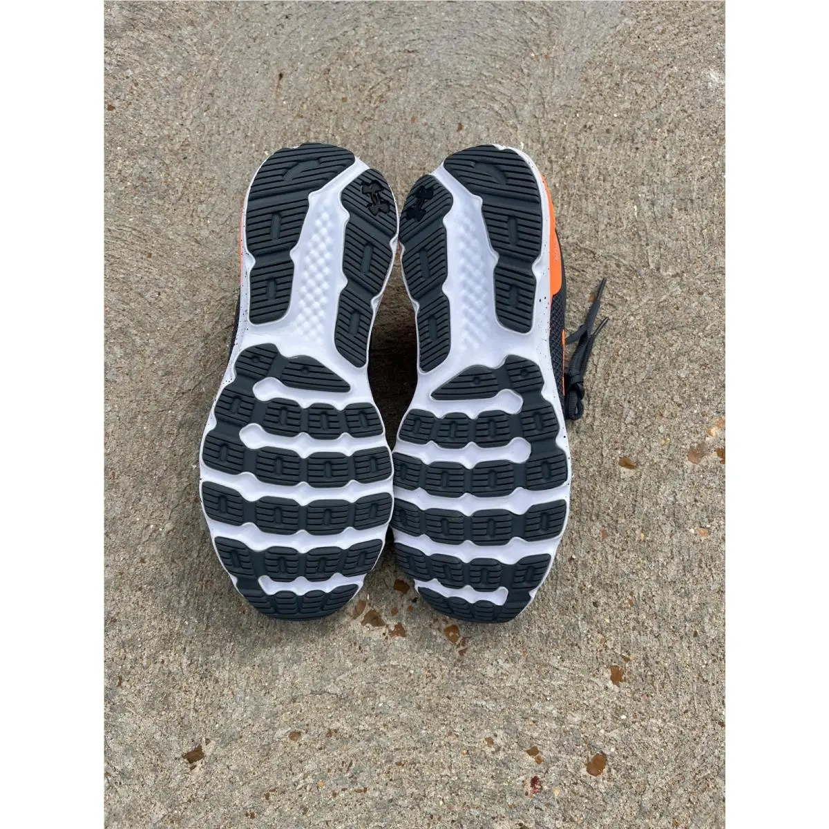 Under Armour shoes - Under Armour Charged Escape 4 - 3025420-101 - Gray 4