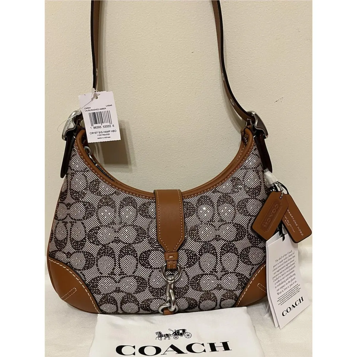 Coach Hamptons Hobo Bag In Crystal Signature Jacquard CW654
