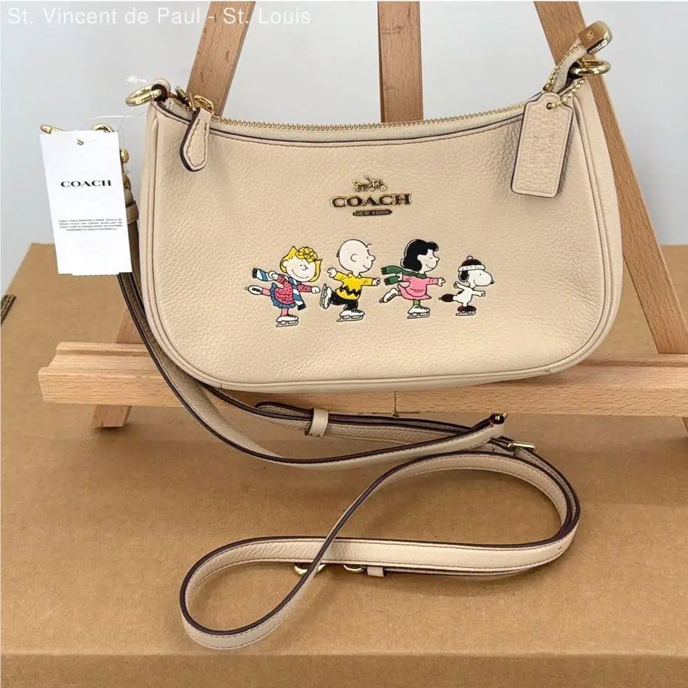 Coach x Peanuts Ltd Ed Womens Teri Shoulder Bag Purse Beige Pebbled Leather