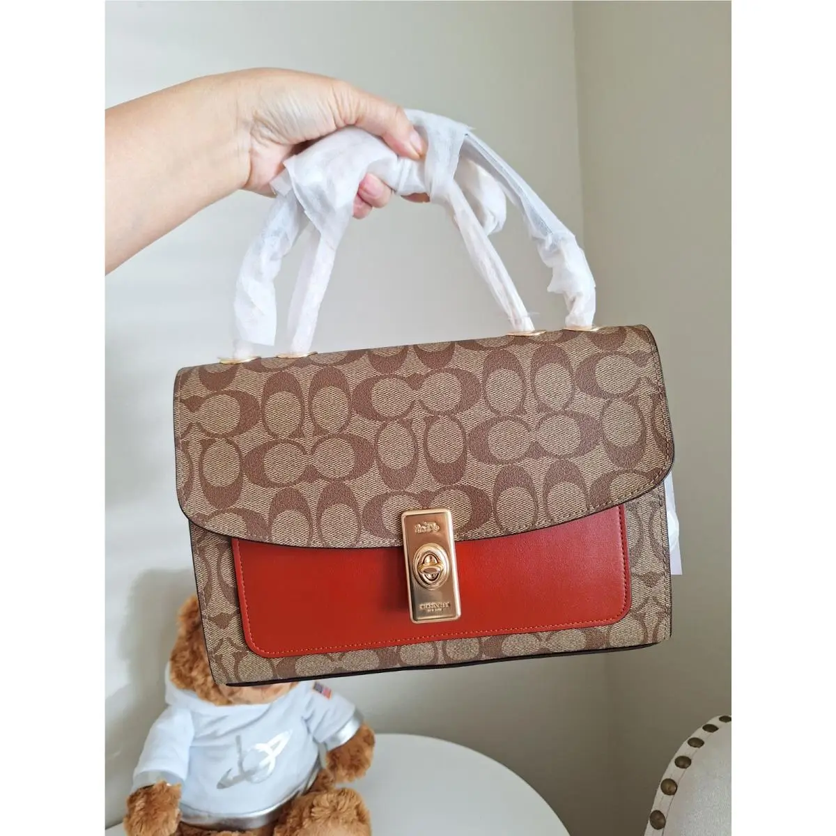 Coach Lane Shoulder Bag In Signature Canvas Gold/khaki/terracotta C7513