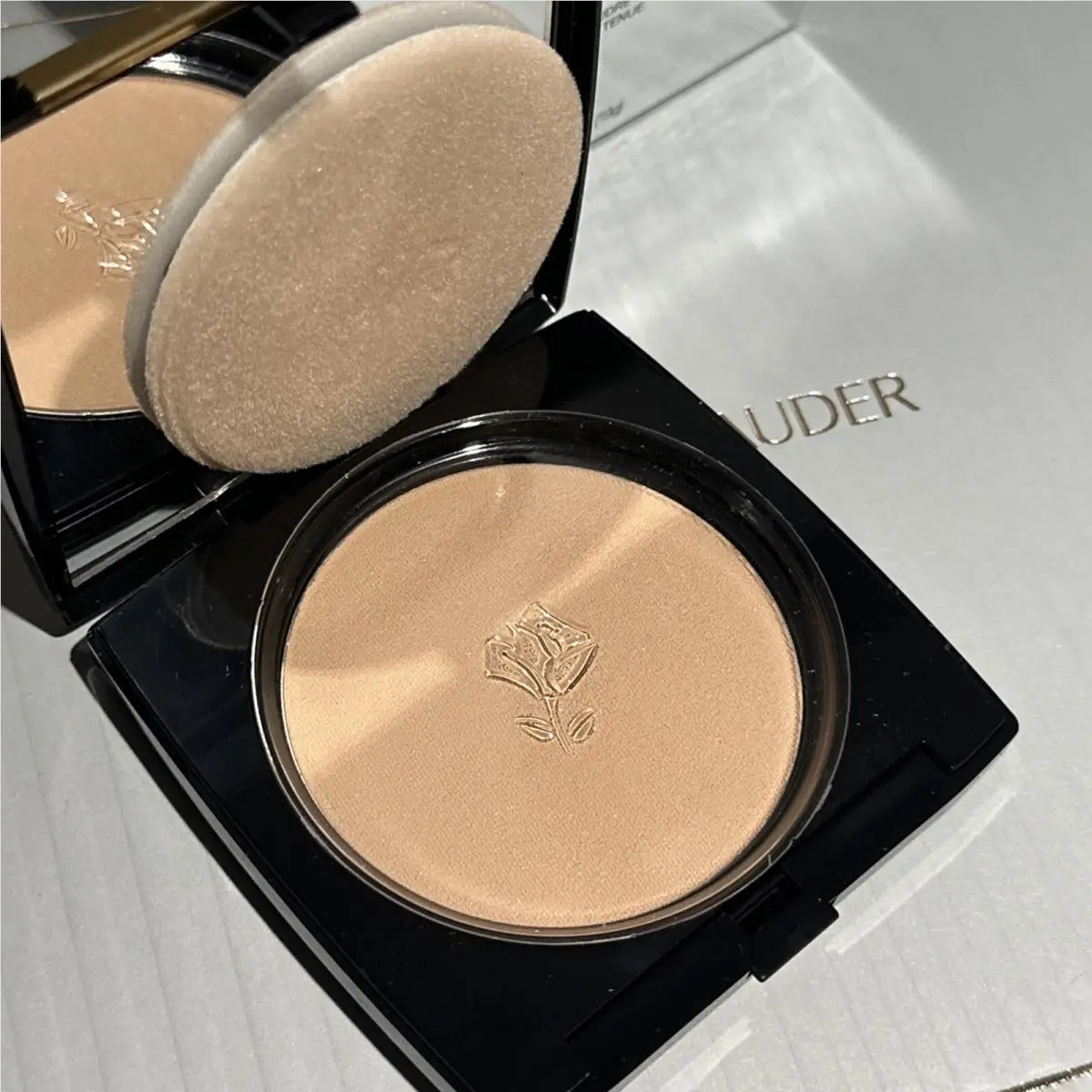 Lancome Dual Finish Multitasking Powder Foundation 130N 130 N Porcelaine Ivoire