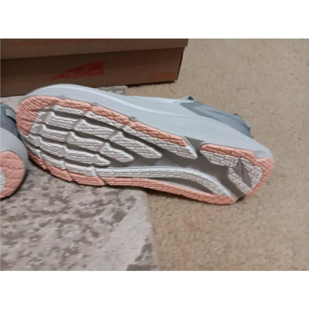 Altra shoes - Paradigm 8 Wide - Paradigm Wide - AL0A85RQ220-090 - Gray (UPC: 197804644827) 16