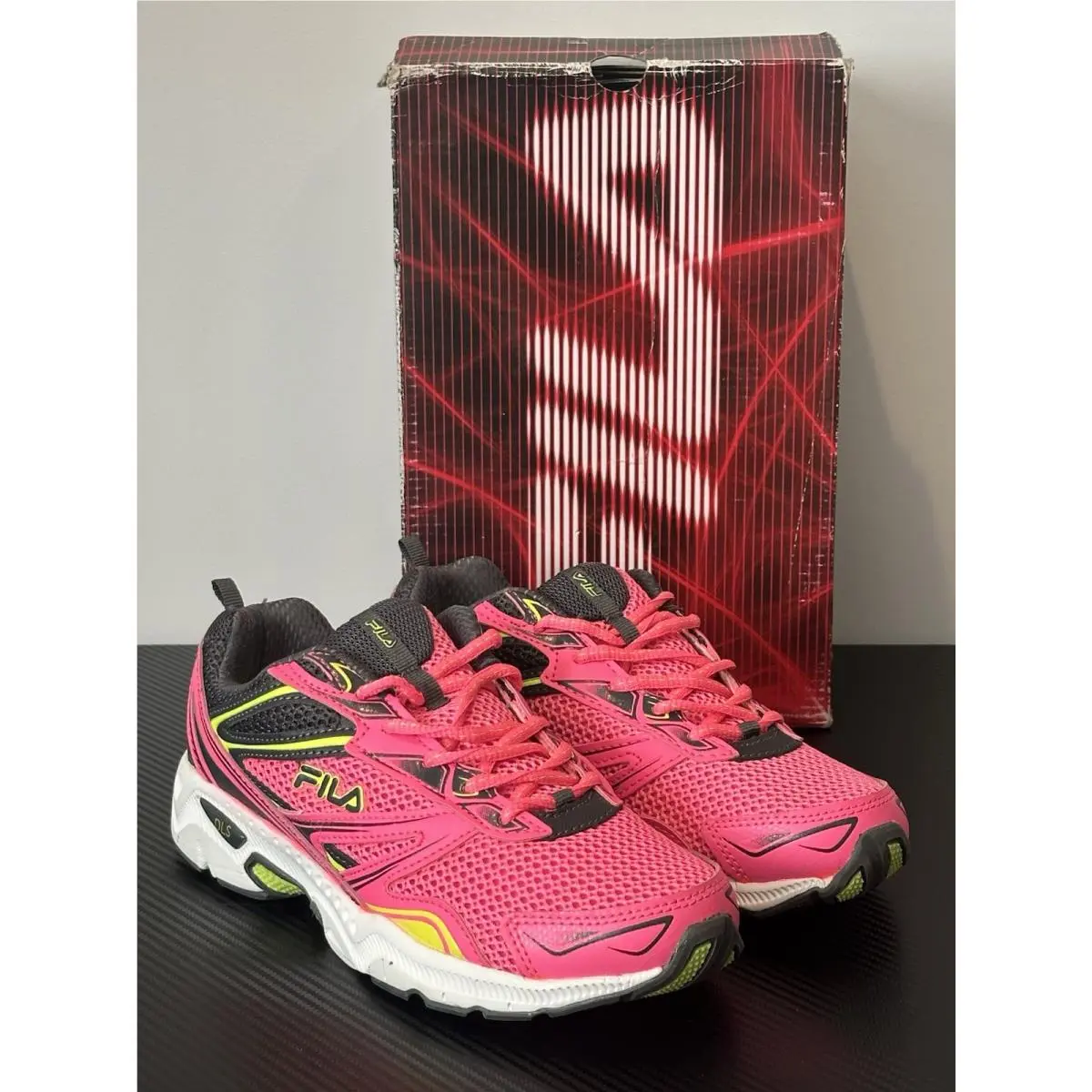 Fila Royalty Big Kids/ Women’s US 7 Running Shoes Style 3SR20976-673