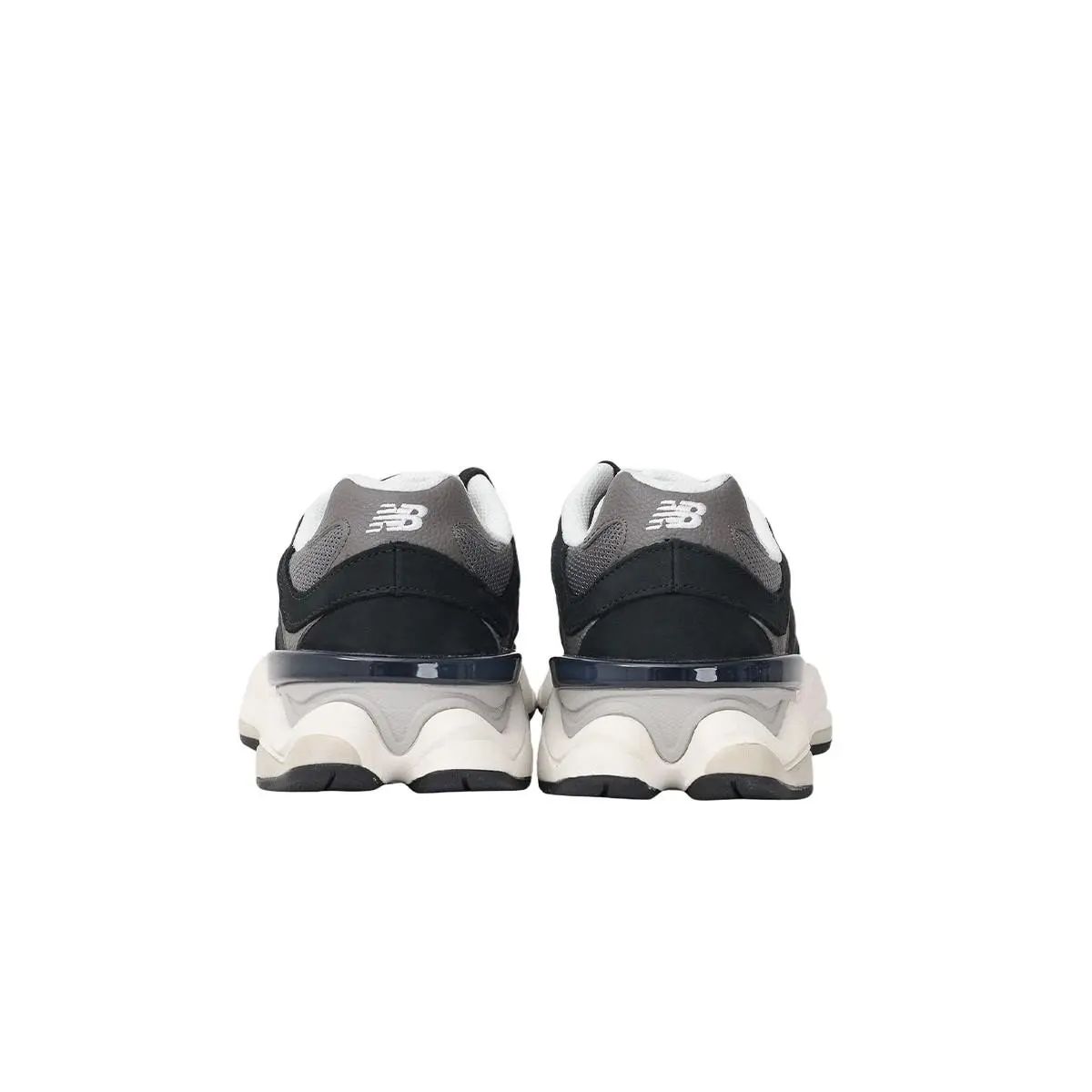 New Balance shoes - Black/Tornado 8