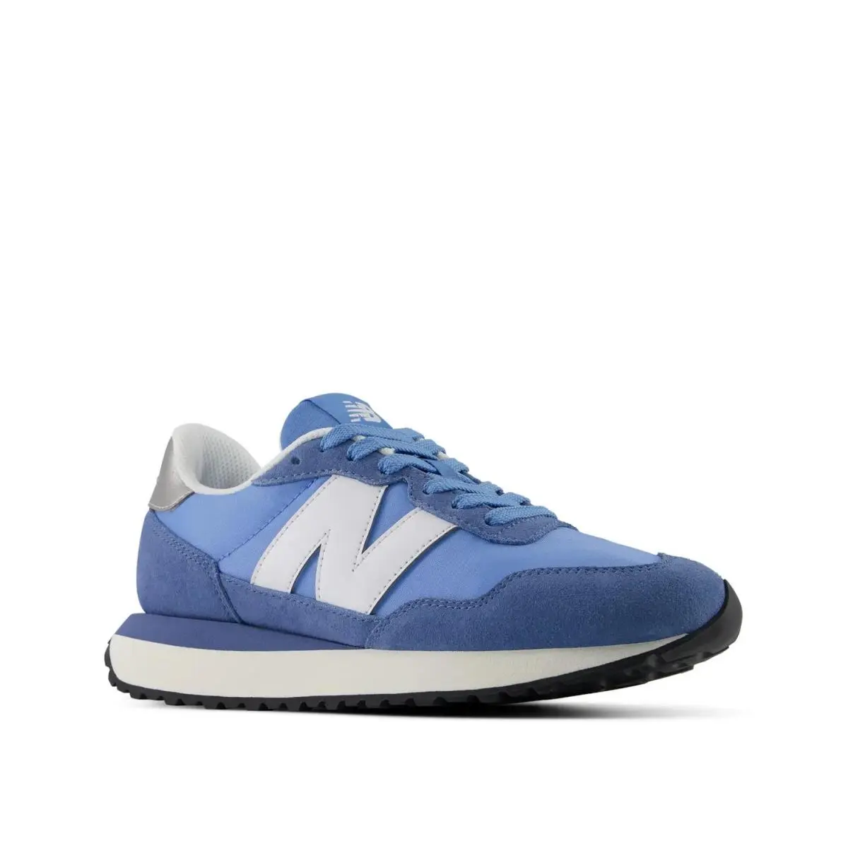 Woman`s Athleisure New Balance 237 Sneaker