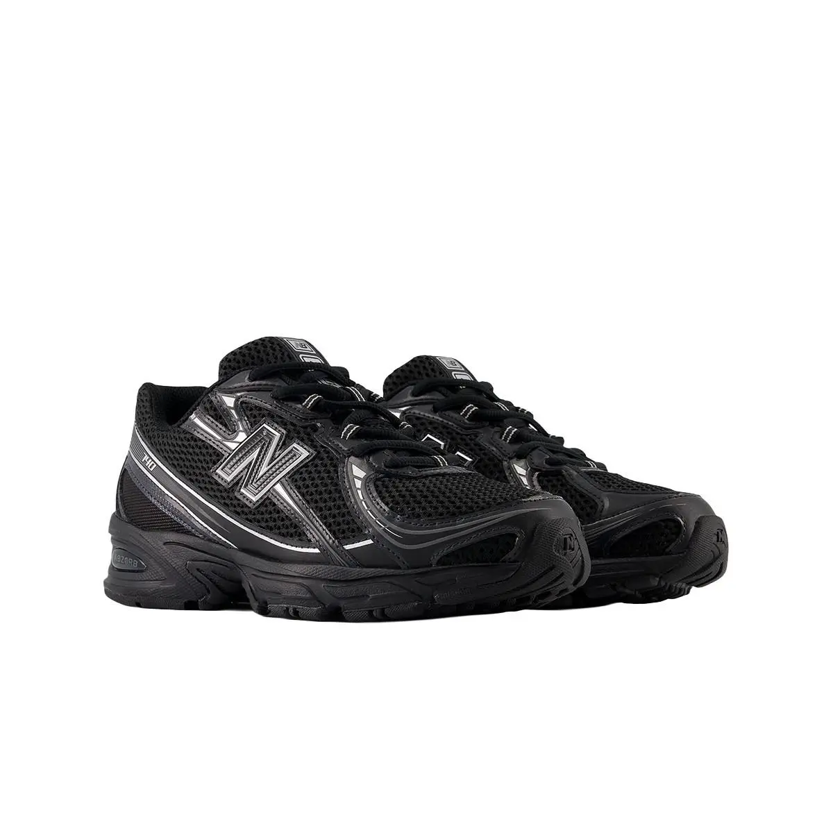 New Balance shoes - Black/Silver/Metallic 6