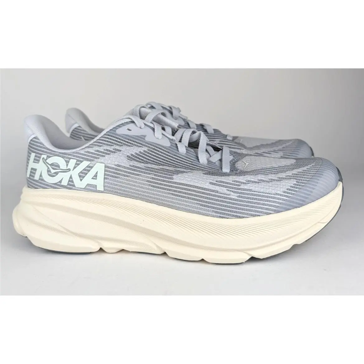 Hoka Clifton 9 Shoes Big Kids Youth Size 7 Grey Running Sneakers Shoes