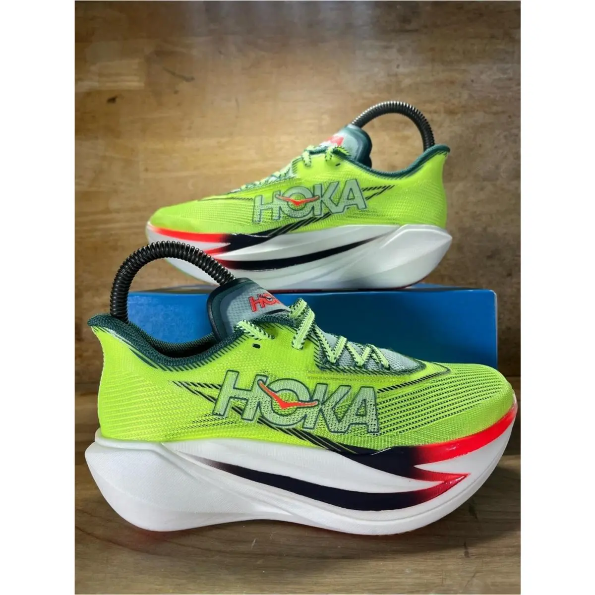 Hoka One One Cielo X1 3.0 Womens Size 6 Running Shoes Neon Yuzu/thyme