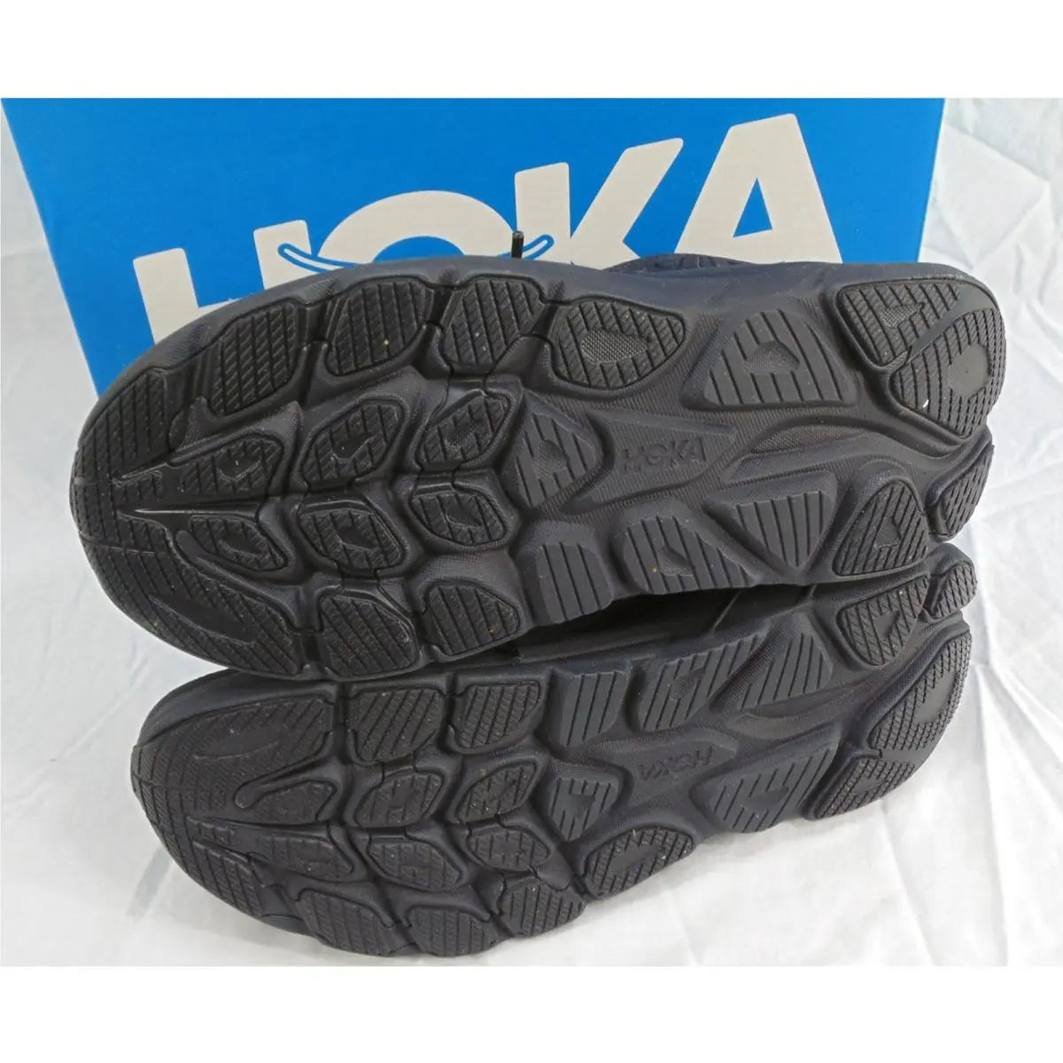 Hoka shoes - Clifton 10 - Clifton - 1162031-BBLC - Black 2