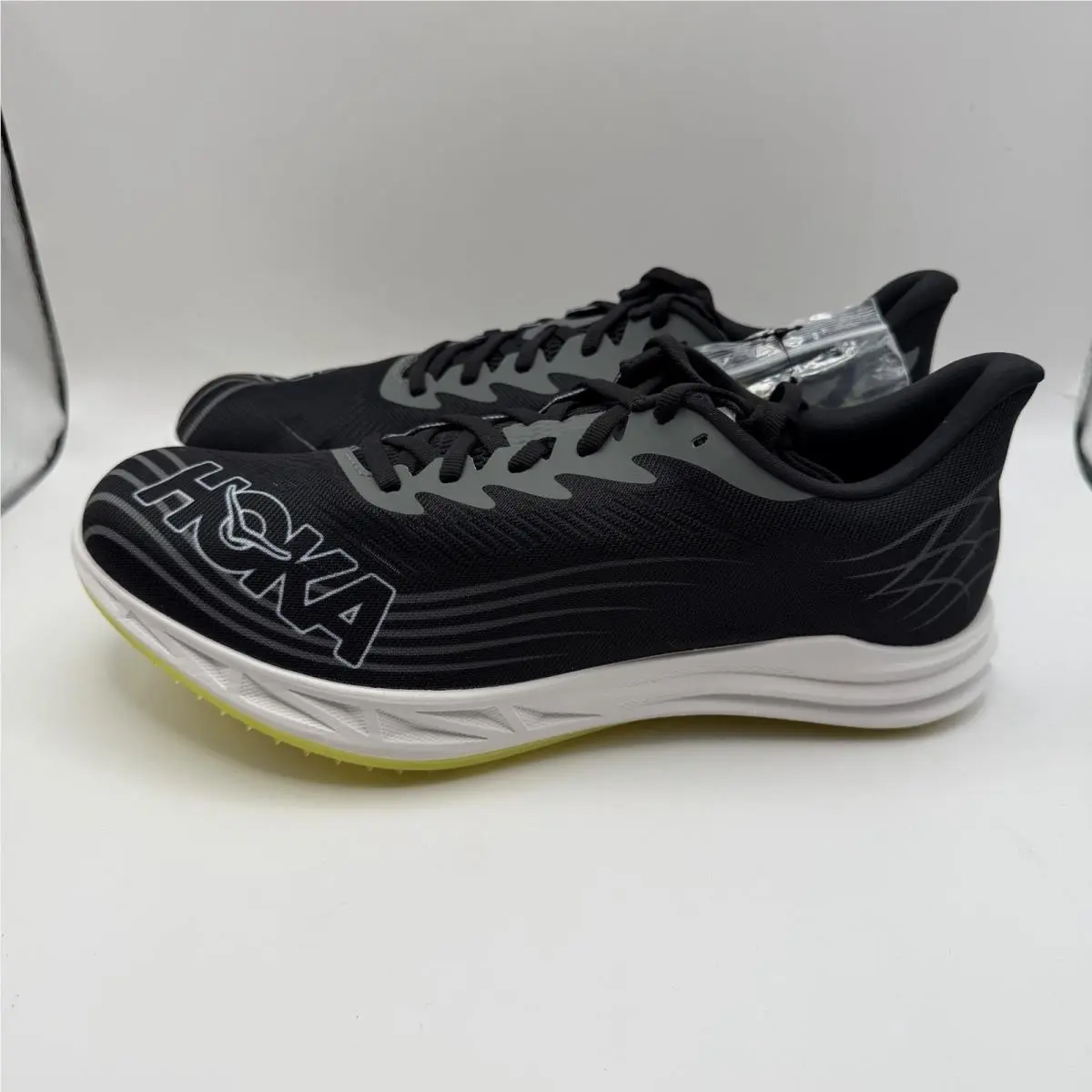 Hoka One One Unisex Crescendo MD 2 Running Shoes Men’s 11 / Women’s 12.5 US