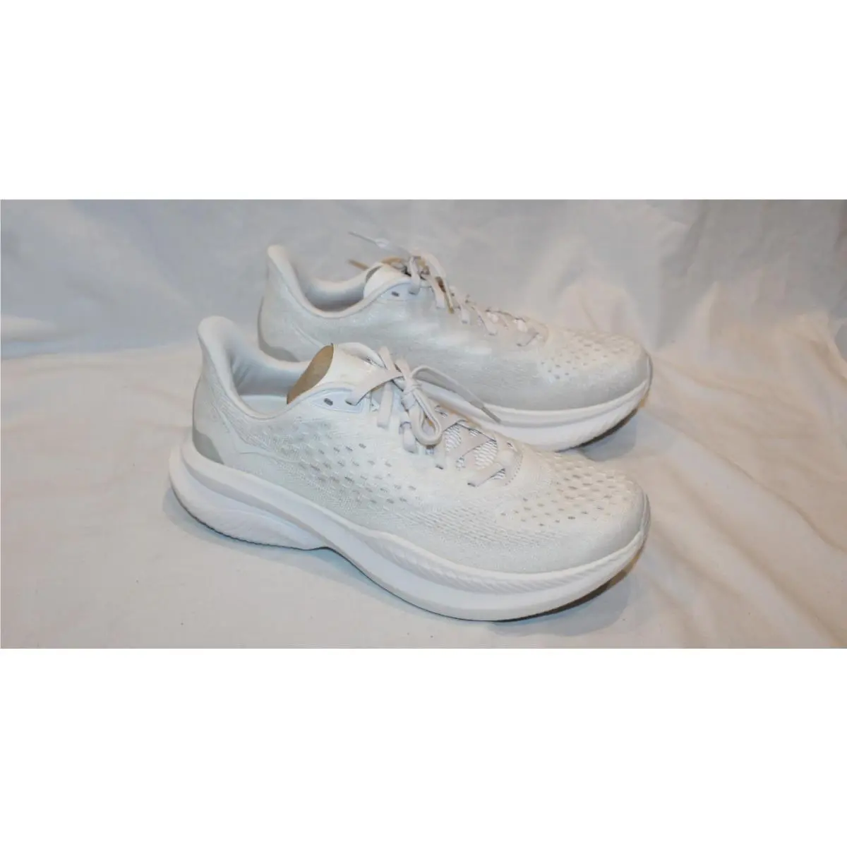 Hoka shoes - White 1
