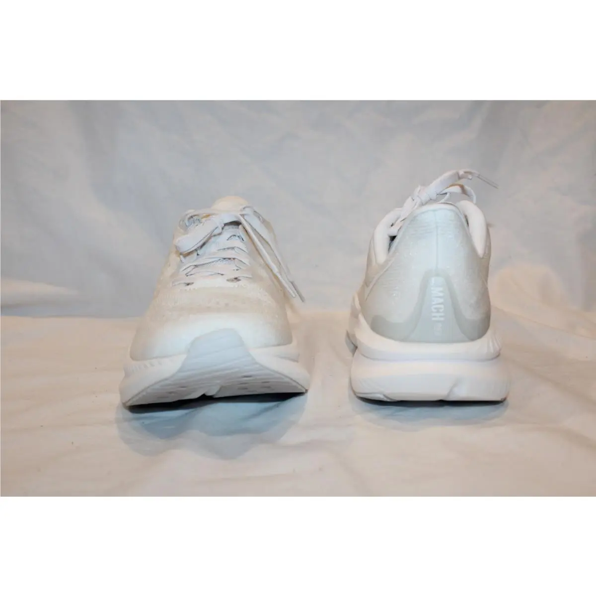 Hoka shoes - White 3