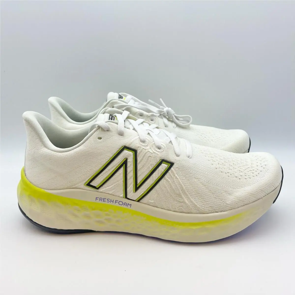 New Balance shoes - White (UPC: 196652760550) 0