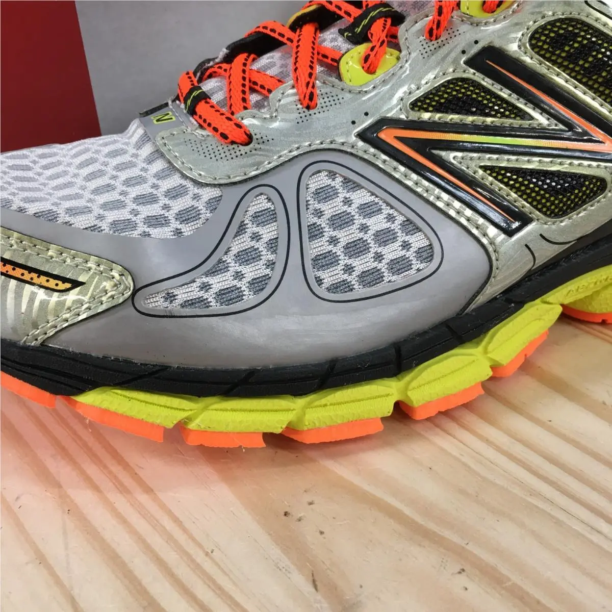 New Balance shoes - New Balance 860 - Gray 1