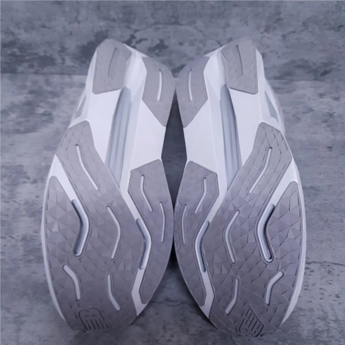 New Balance shoes - New Balance FuelCell Propel - FuelCell Propel - MFCPRLG5 - Gray 3