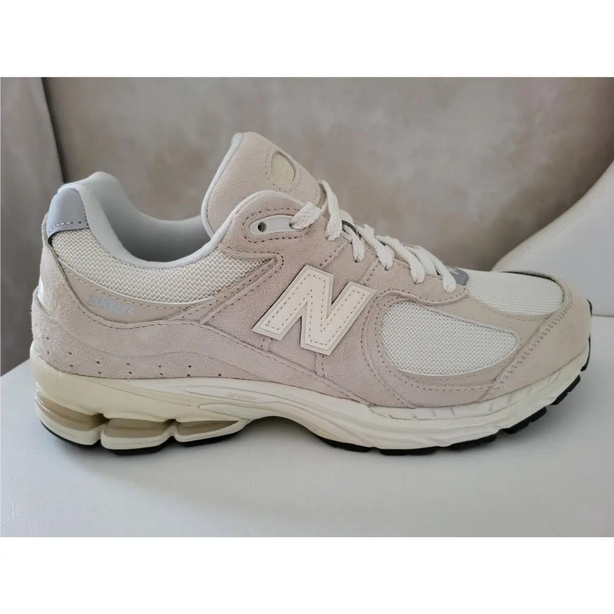 New Balance 2002R Beige Color Unisex Men`s 10/ Women`s 11 1/2