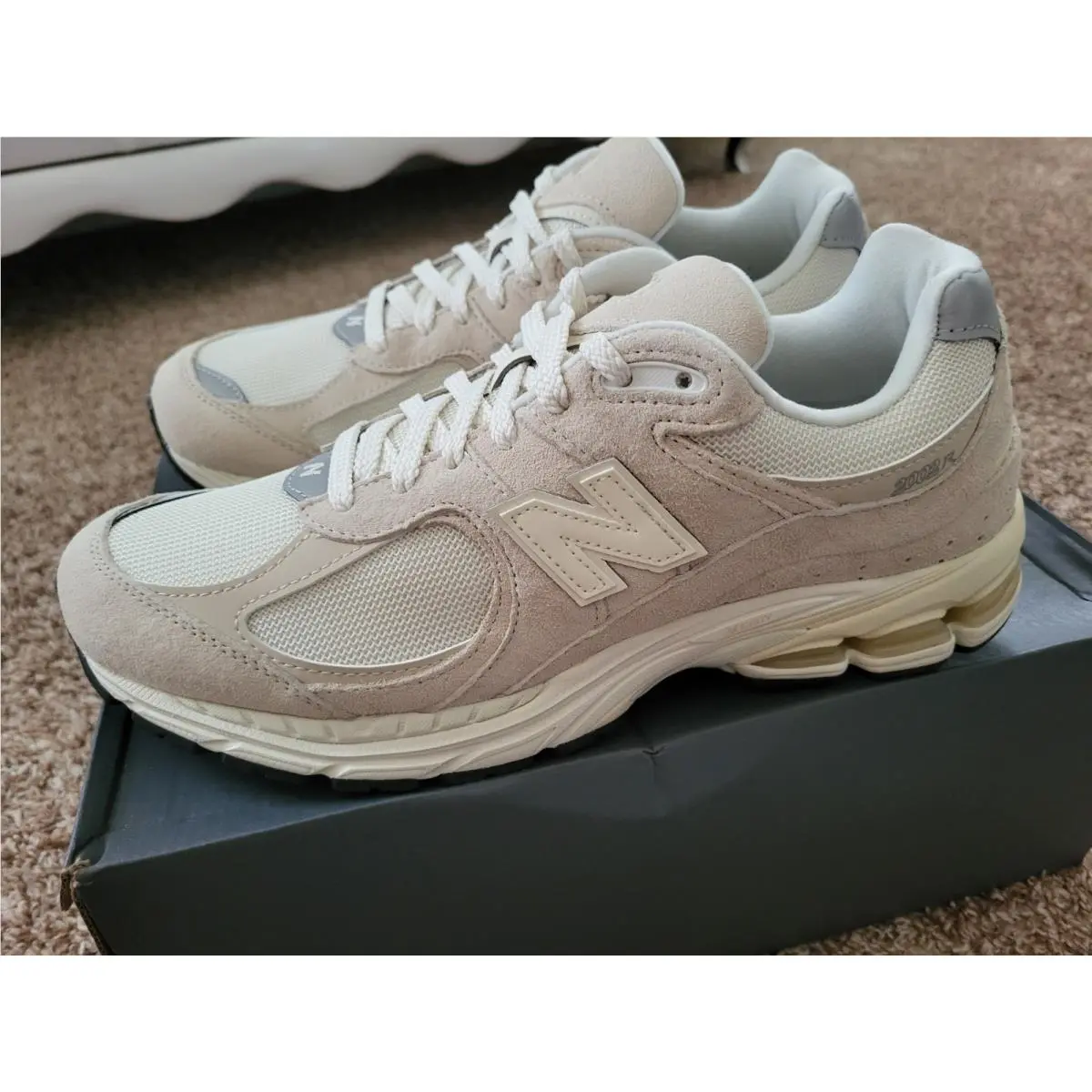 New Balance shoes - New Balance 2002R - Beige 0