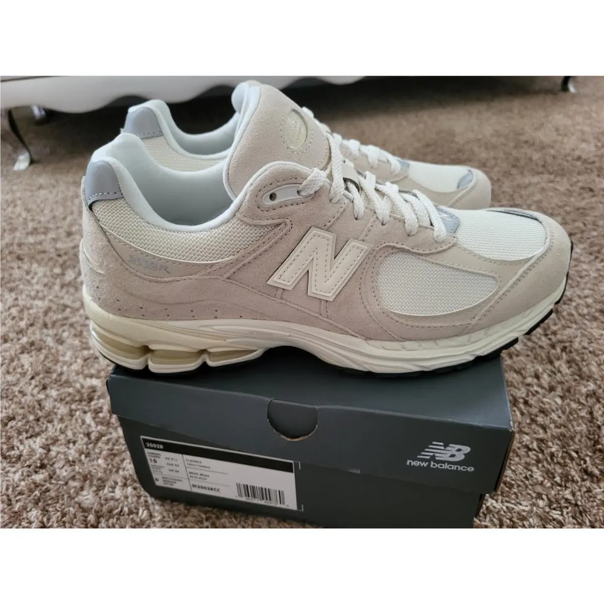 New Balance shoes - New Balance 2002R - Beige 1
