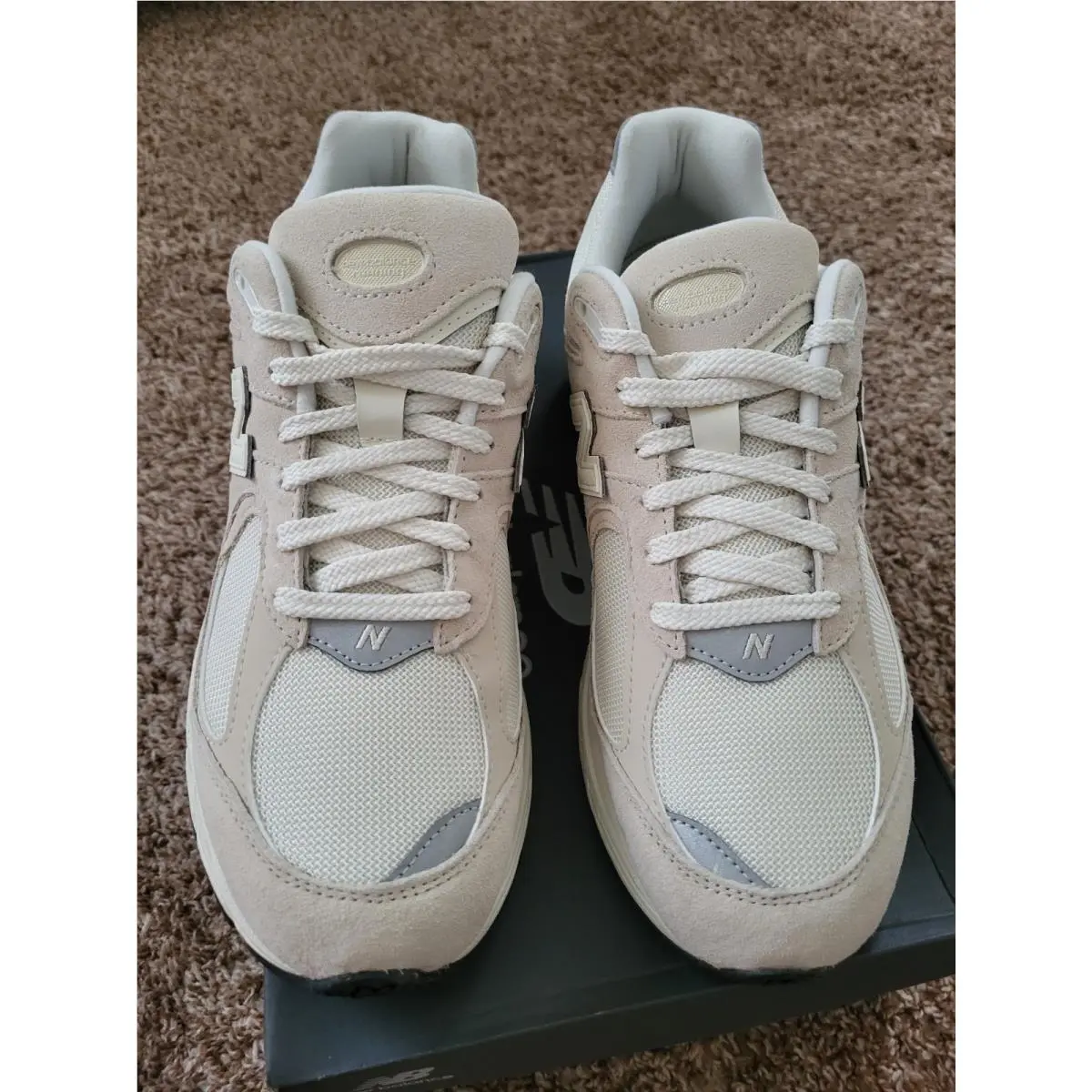 New Balance shoes - New Balance 2002R - Beige 4