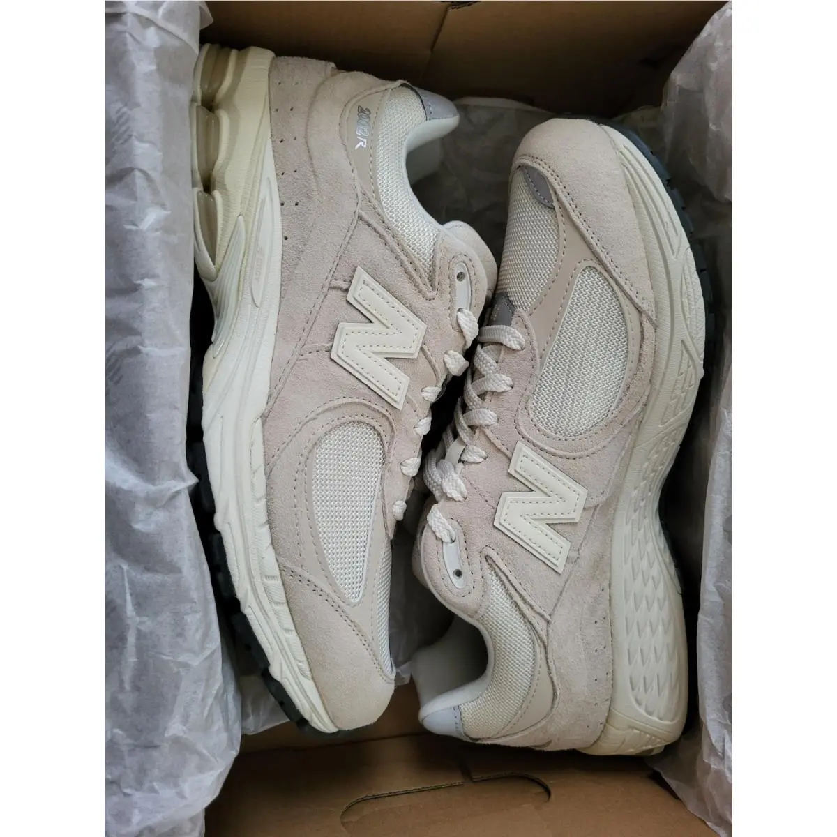 New Balance shoes - New Balance 2002R - Beige 7