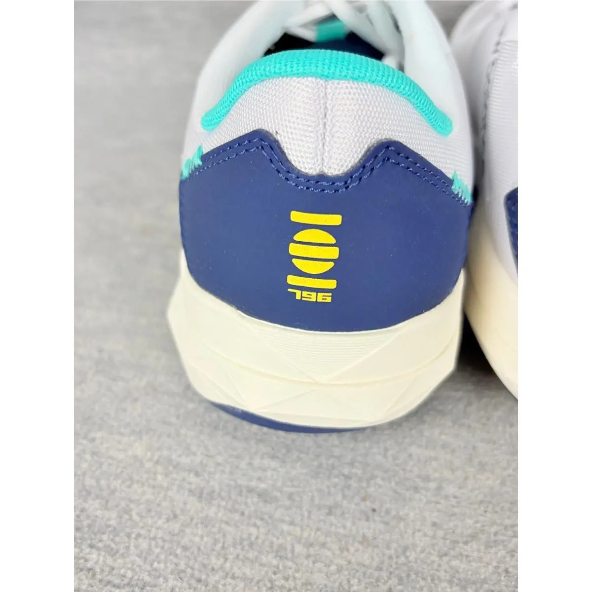 New Balance shoes - New Balance FuelCell 796v4 - FuelCell - White 4
